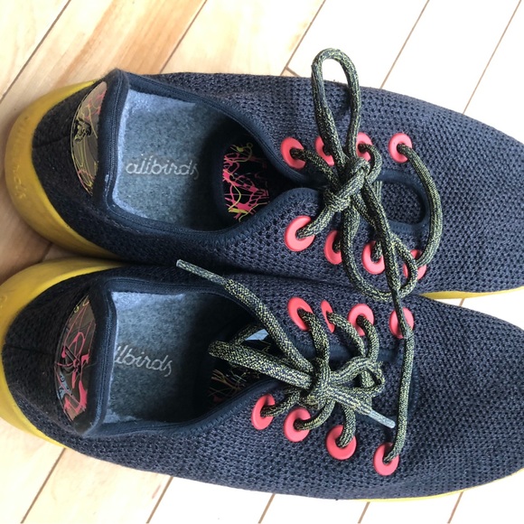 Allbirds Limited Edition Tree Runners Black Gold - Picture 3 of 9